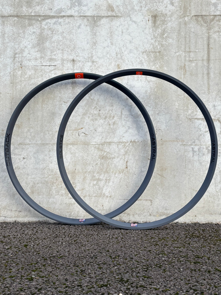 Solstice Stealth - Limited Edition (rim brake)